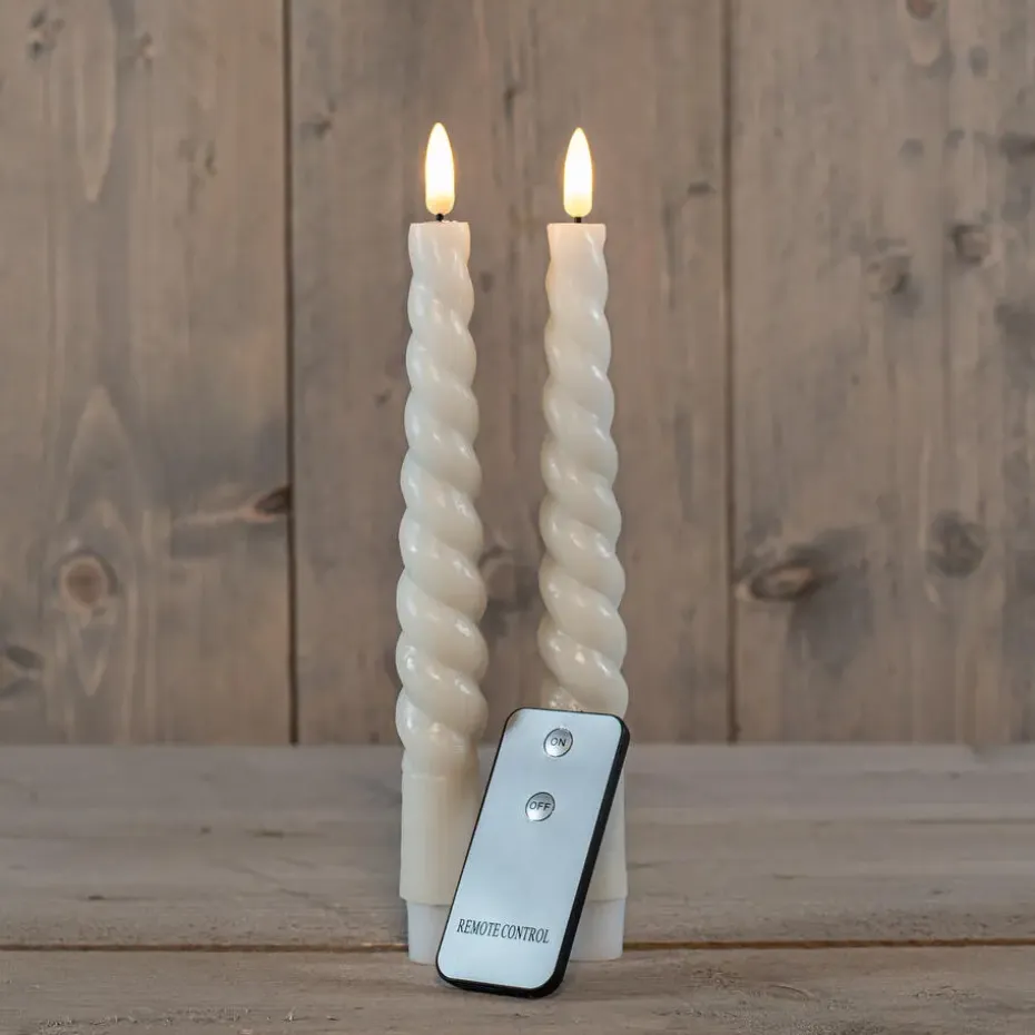 Anna Collection LED swirl dinerkaarsen - 2x st - ivoor/creme - 23 cm