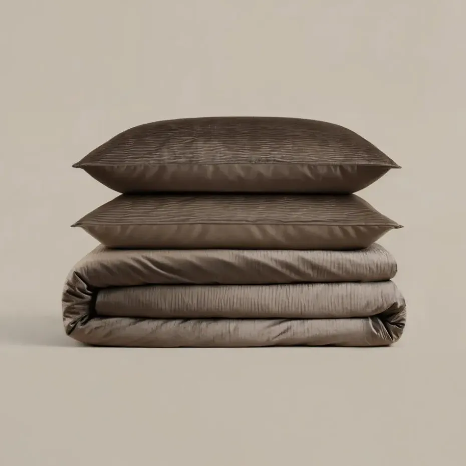 Dekbedovertrek Velvet Cartier 240x220 – Fluweelzacht Uni Design – Taupe