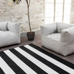 Interieur05 Buitenkleed Stripes zwart/wit dubbelzijdig - 230 x 160 cm