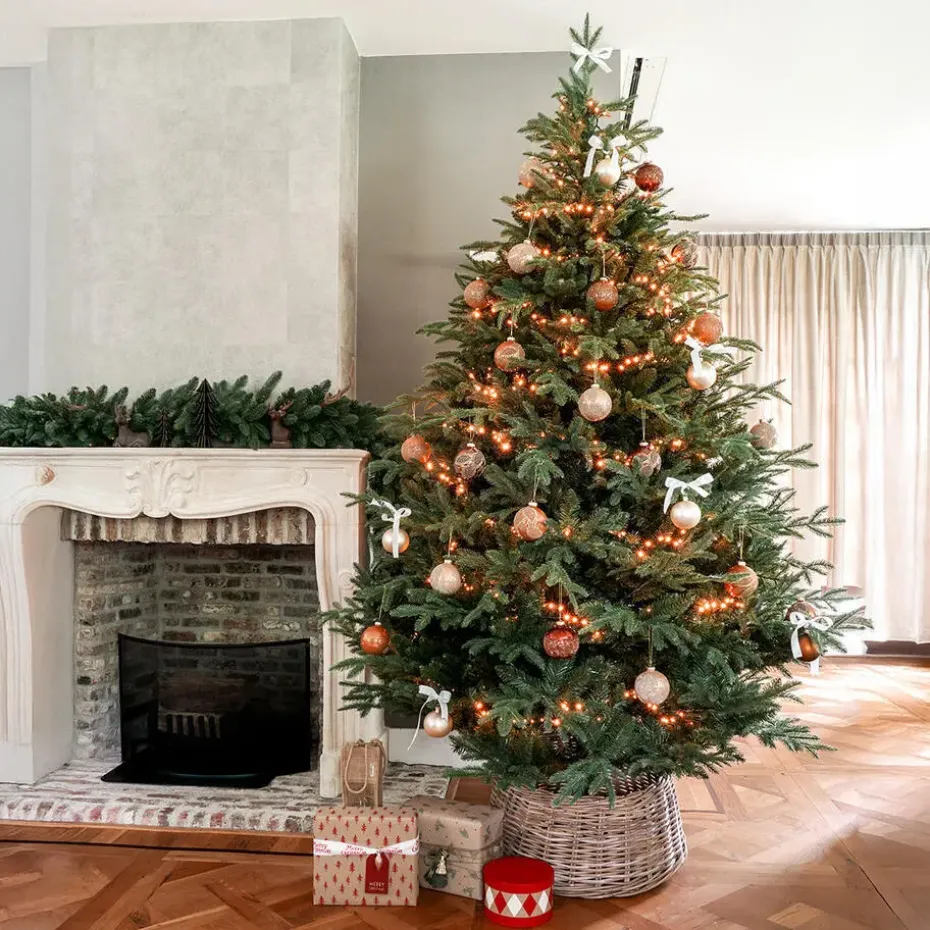 Little Grove Servische Spar Kunstkerstboom - Ø140x210 cm