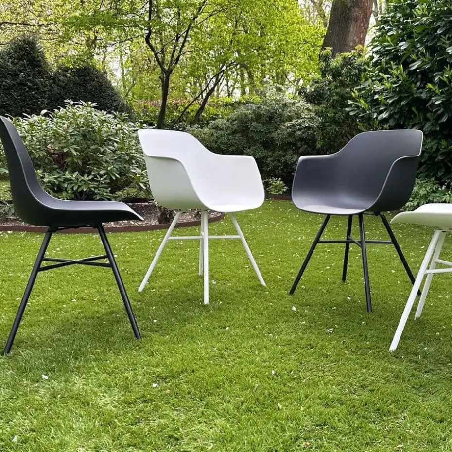 Nolon Noa-Puk Kunststof Tuinstoel Zwart - Zwart Onderstel