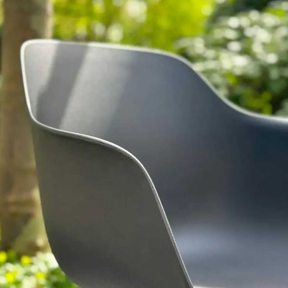 Nolon Noa-Puk Kunststof Tuinstoel Zwart - Zwart Onderstel