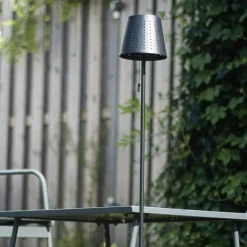 Qazqa staande buitenlampen ferre zwart geïntegreerde led