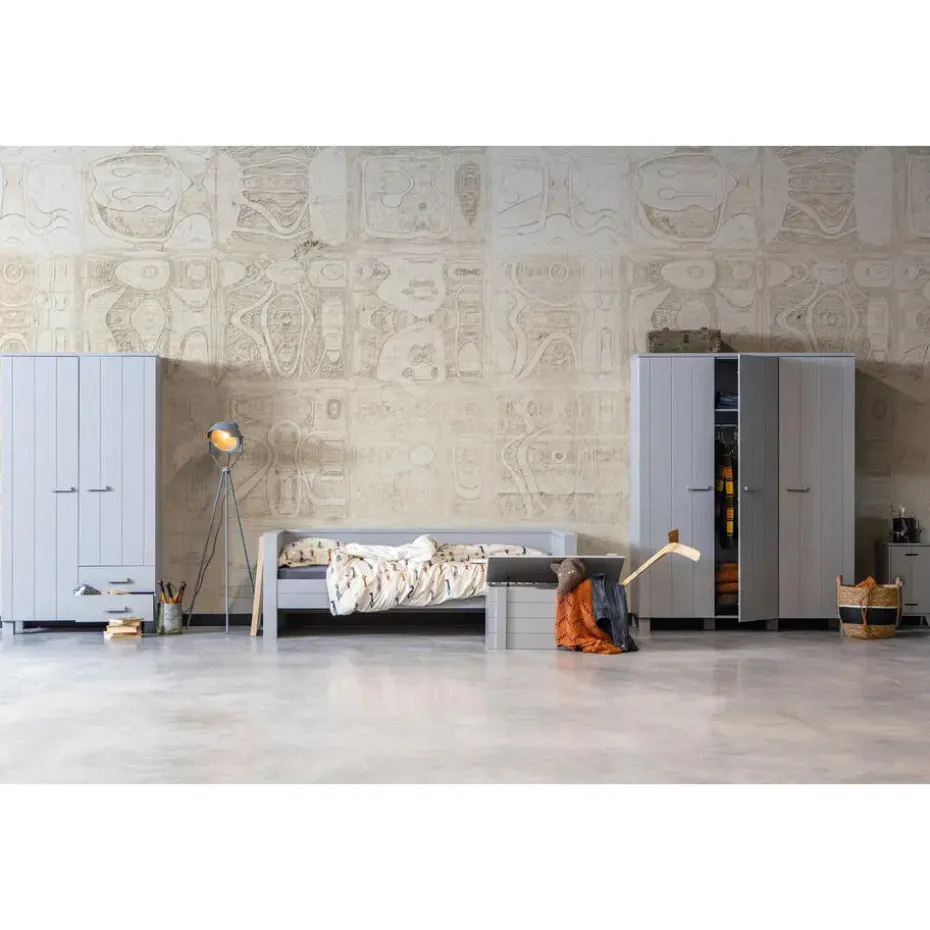 WOOOD Dennis 3 deurs Kast - Grenen - Betongrijs - 202x158x55